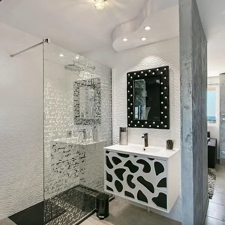 Luxury Duplex Naturiste Sea View Apartmán